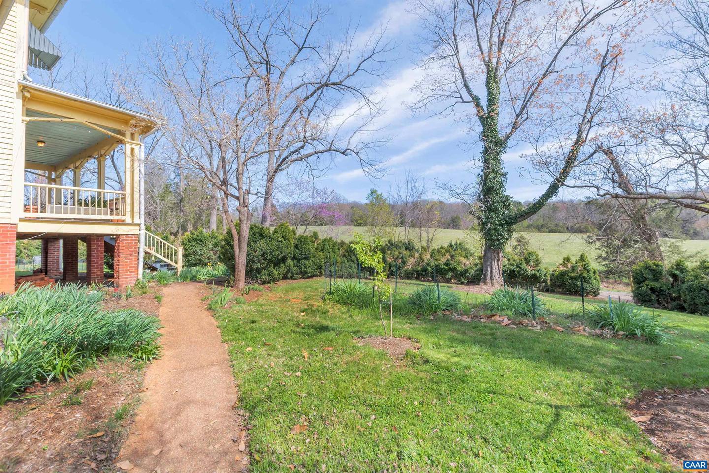 6088 BLUE RUN RD, SOMERSET, Virginia 22972, 4 Bedrooms Bedrooms, ,1 BathroomBathrooms,Residential,For sale,6088 BLUE RUN RD,666482 MLS # 666482
