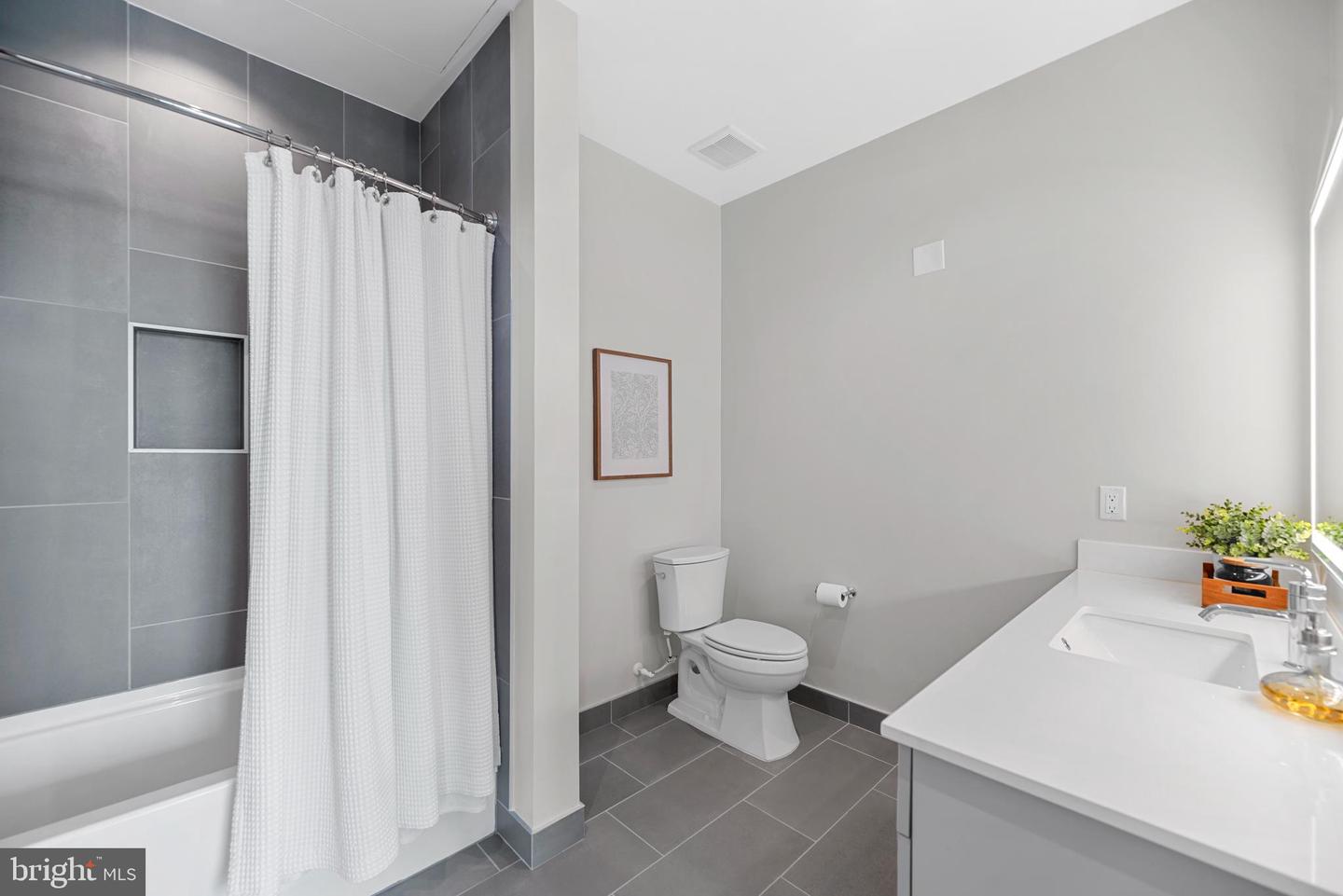 925 N FAIRFAX STREET #1203, ALEXANDRIA, Virginia 22314, 2 Bedrooms Bedrooms, ,2 BathroomsBathrooms,Residential,For sale,925 N FAIRFAX STREET #1203,VAAX2047284 MLS # VAAX2047284