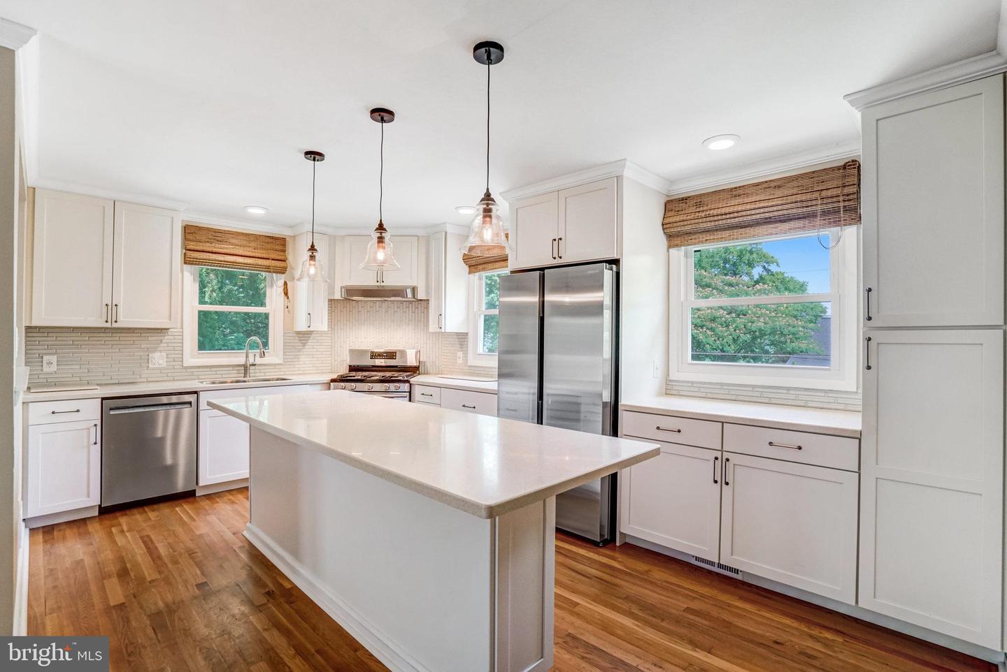 5608 LA VISTA DR, ALEXANDRIA, Virginia 22310, 4 Bedrooms Bedrooms, ,2 BathroomsBathrooms,Residential,For sale,5608 LA VISTA DR,VAFX2220318 MLS # VAFX2220318
