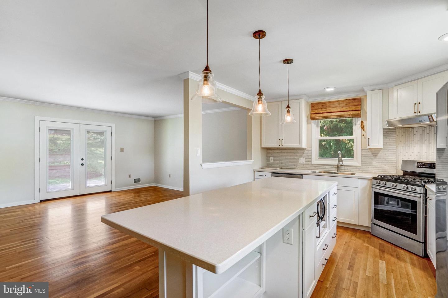 5608 LA VISTA DR, ALEXANDRIA, Virginia 22310, 4 Bedrooms Bedrooms, ,2 BathroomsBathrooms,Residential,For sale,5608 LA VISTA DR,VAFX2220318 MLS # VAFX2220318