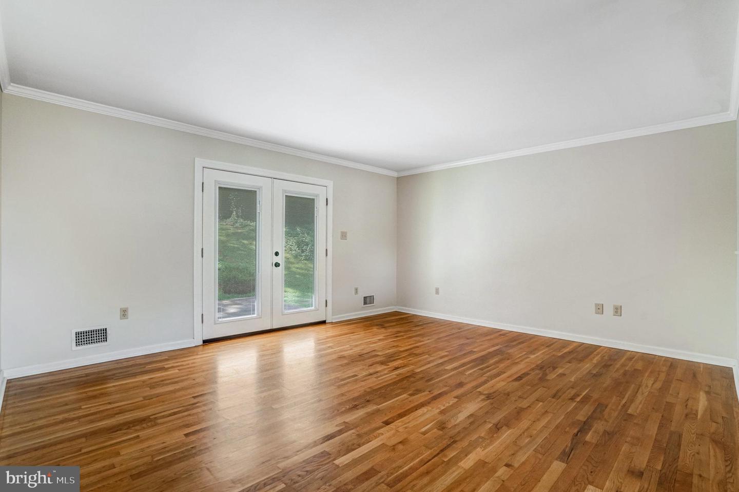 5608 LA VISTA DR, ALEXANDRIA, Virginia 22310, 4 Bedrooms Bedrooms, ,2 BathroomsBathrooms,Residential,For sale,5608 LA VISTA DR,VAFX2220318 MLS # VAFX2220318