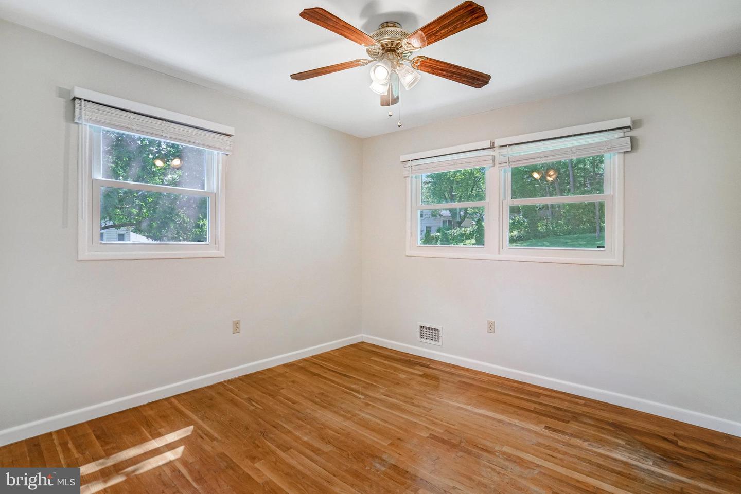 5608 LA VISTA DR, ALEXANDRIA, Virginia 22310, 4 Bedrooms Bedrooms, ,2 BathroomsBathrooms,Residential,For sale,5608 LA VISTA DR,VAFX2220318 MLS # VAFX2220318
