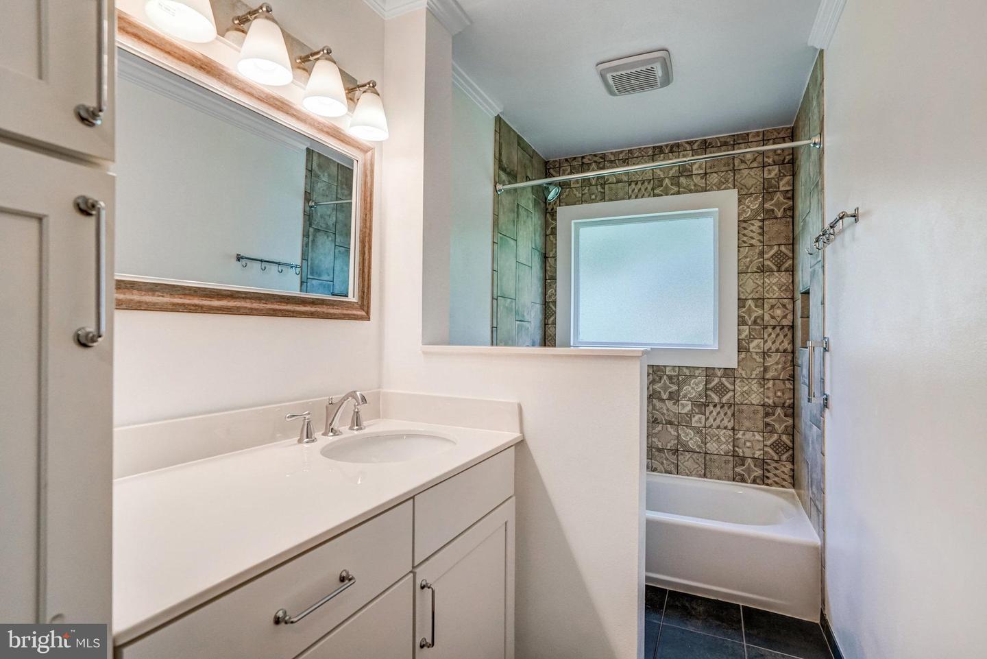5608 LA VISTA DR, ALEXANDRIA, Virginia 22310, 4 Bedrooms Bedrooms, ,2 BathroomsBathrooms,Residential,For sale,5608 LA VISTA DR,VAFX2220318 MLS # VAFX2220318