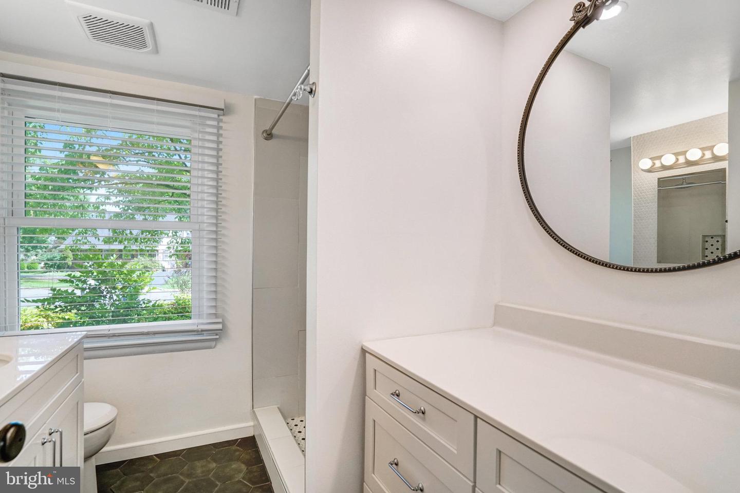 5608 LA VISTA DR, ALEXANDRIA, Virginia 22310, 4 Bedrooms Bedrooms, ,2 BathroomsBathrooms,Residential,For sale,5608 LA VISTA DR,VAFX2220318 MLS # VAFX2220318