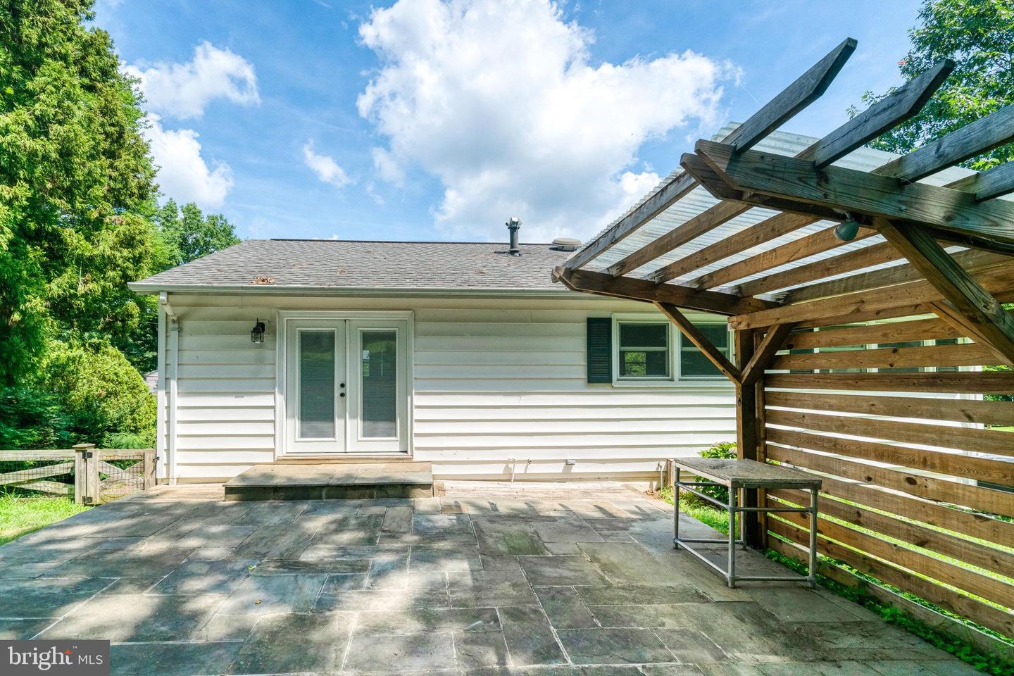 5608 LA VISTA DR, ALEXANDRIA, Virginia 22310, 4 Bedrooms Bedrooms, ,2 BathroomsBathrooms,Residential,For sale,5608 LA VISTA DR,VAFX2220318 MLS # VAFX2220318