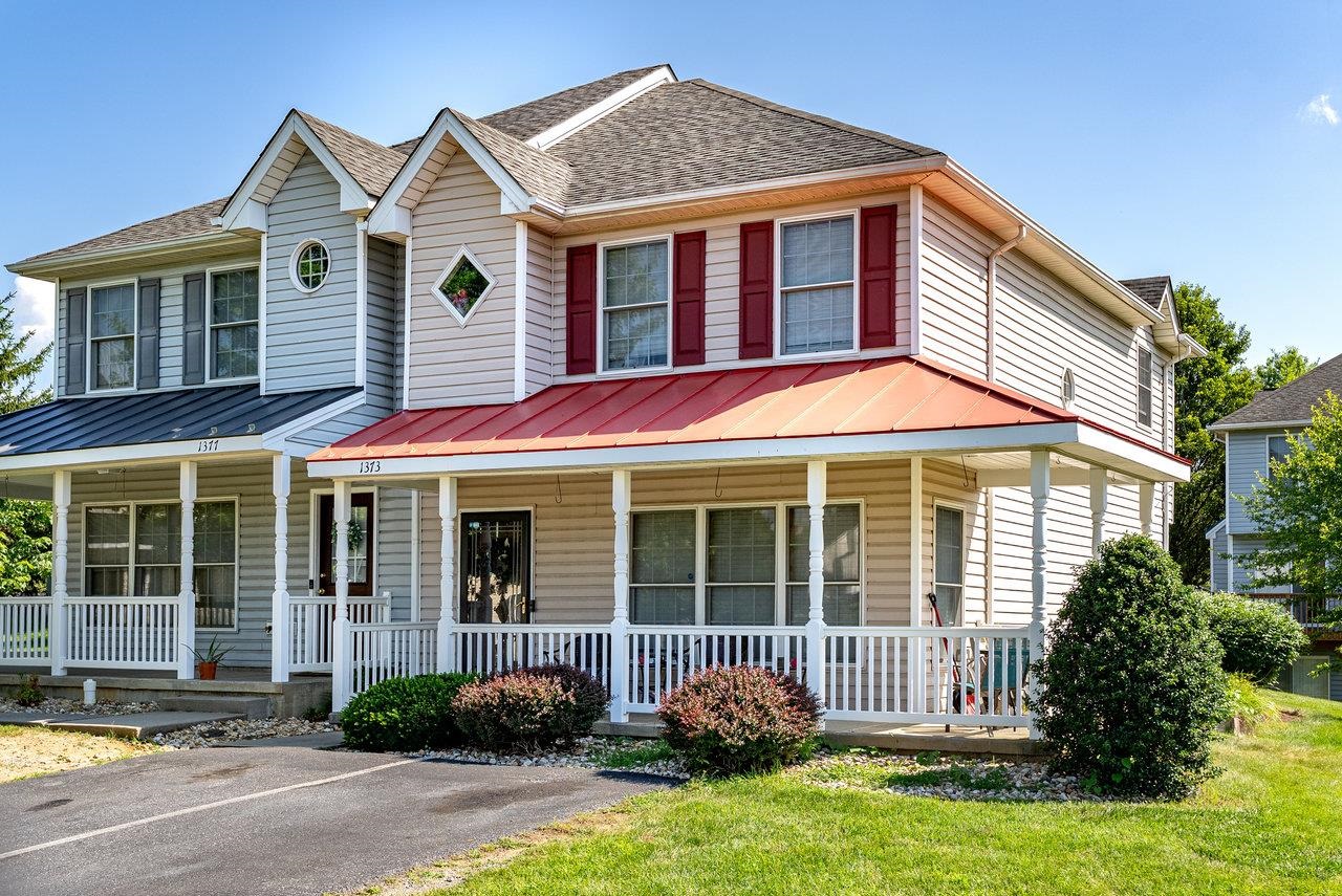 1373 GOLDFINCH DR, HARRISONBURG, Virginia 22802, 3 Bedrooms Bedrooms, ,2 BathroomsBathrooms,Residential,1373 GOLDFINCH DR,666513 MLS # 666513