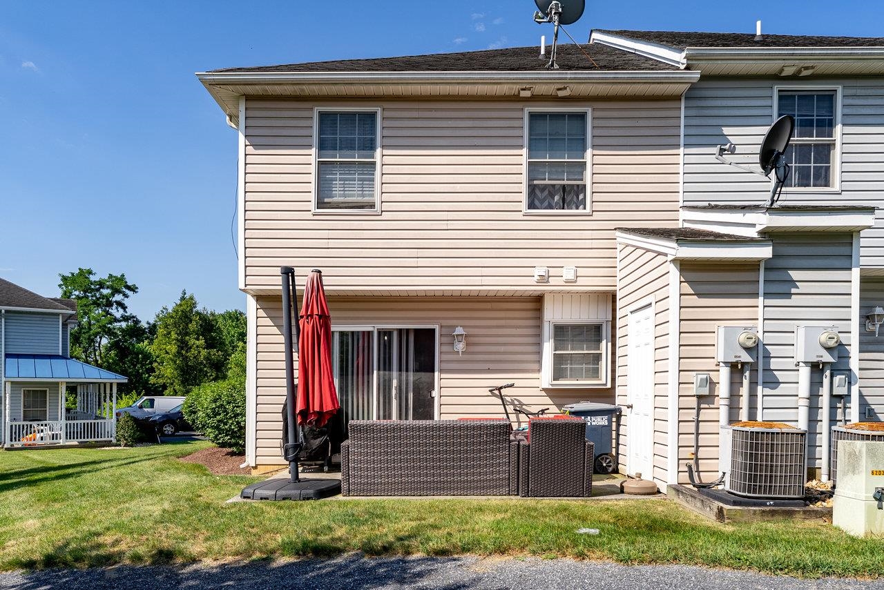 1373 GOLDFINCH DR, HARRISONBURG, Virginia 22802, 3 Bedrooms Bedrooms, ,2 BathroomsBathrooms,Residential,1373 GOLDFINCH DR,666513 MLS # 666513