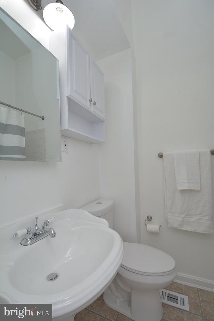 417 ATLANTIC ST SE, WASHINGTON, District Of Columbia 20032, 4 Bedrooms Bedrooms, ,2 BathroomsBathrooms,Residential,For sale,417 ATLANTIC ST SE,DCDC2192084 MLS # DCDC2192084