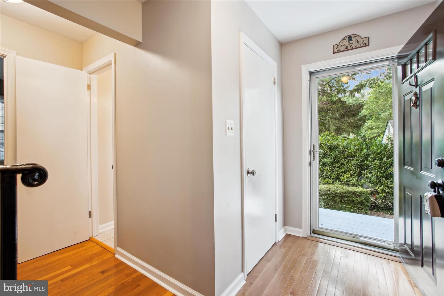 6808 STONEYBROOKE LN, ALEXANDRIA, Virginia 22306, 4 Bedrooms Bedrooms, ,2 BathroomsBathrooms,Residential,For sale,6808 STONEYBROOKE LN,VAFX2236542 MLS # VAFX2236542