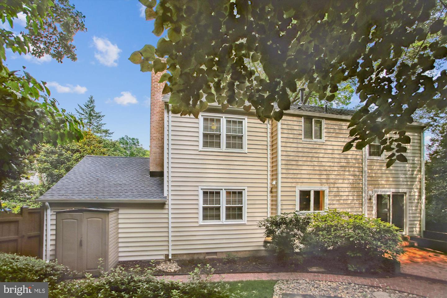 6808 STONEYBROOKE LN, ALEXANDRIA, Virginia 22306, 4 Bedrooms Bedrooms, ,2 BathroomsBathrooms,Residential,For sale,6808 STONEYBROOKE LN,VAFX2236542 MLS # VAFX2236542