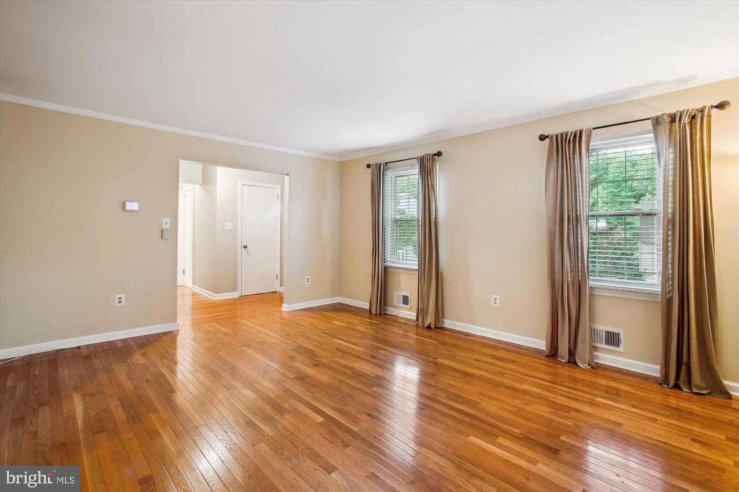 6808 STONEYBROOKE LN, ALEXANDRIA, Virginia 22306, 4 Bedrooms Bedrooms, ,2 BathroomsBathrooms,Residential,For sale,6808 STONEYBROOKE LN,VAFX2236542 MLS # VAFX2236542