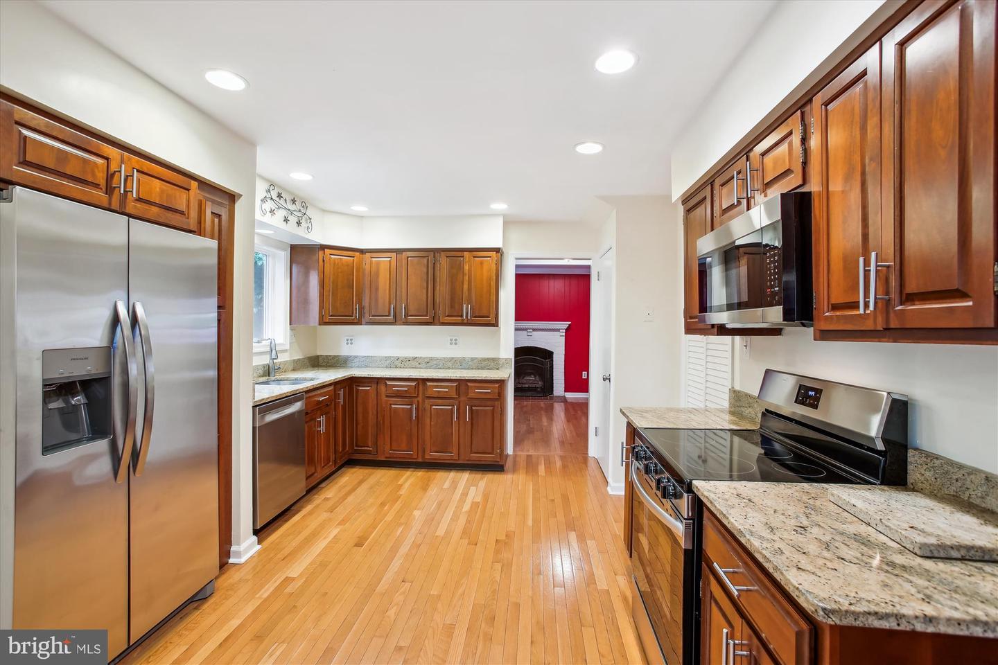 6808 STONEYBROOKE LN, ALEXANDRIA, Virginia 22306, 4 Bedrooms Bedrooms, ,2 BathroomsBathrooms,Residential,For sale,6808 STONEYBROOKE LN,VAFX2236542 MLS # VAFX2236542