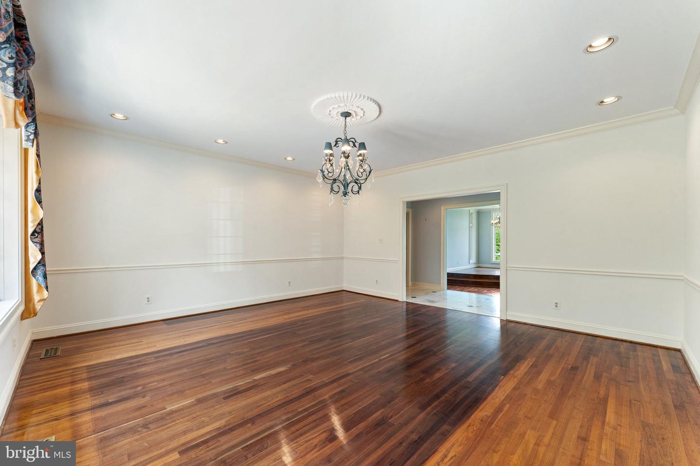 12040 WRIGHT LN, BRISTOW, Virginia 20136, 5 Bedrooms Bedrooms, ,3 BathroomsBathrooms,Residential,For sale,12040 WRIGHT LN,VAPW2093840 MLS # VAPW2093840