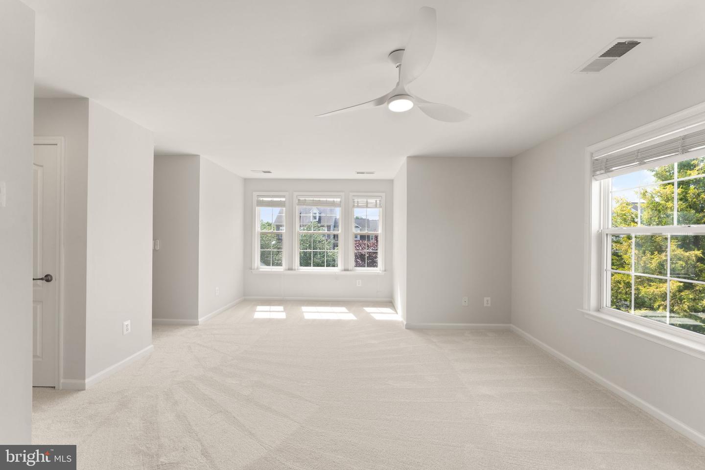 21928 PROVIDENCE FORGE DR, BRAMBLETON, Virginia 20148, 5 Bedrooms Bedrooms, ,4 BathroomsBathrooms,Residential,For sale,21928 PROVIDENCE FORGE DR,VALO2096402 MLS # VALO2096402