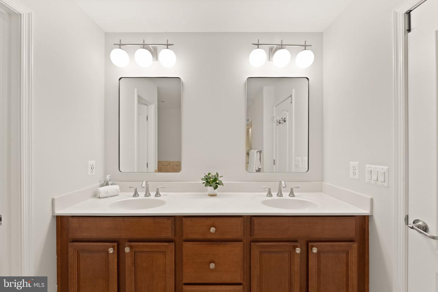 21928 PROVIDENCE FORGE DR, BRAMBLETON, Virginia 20148, 5 Bedrooms Bedrooms, ,4 BathroomsBathrooms,Residential,For sale,21928 PROVIDENCE FORGE DR,VALO2096402 MLS # VALO2096402