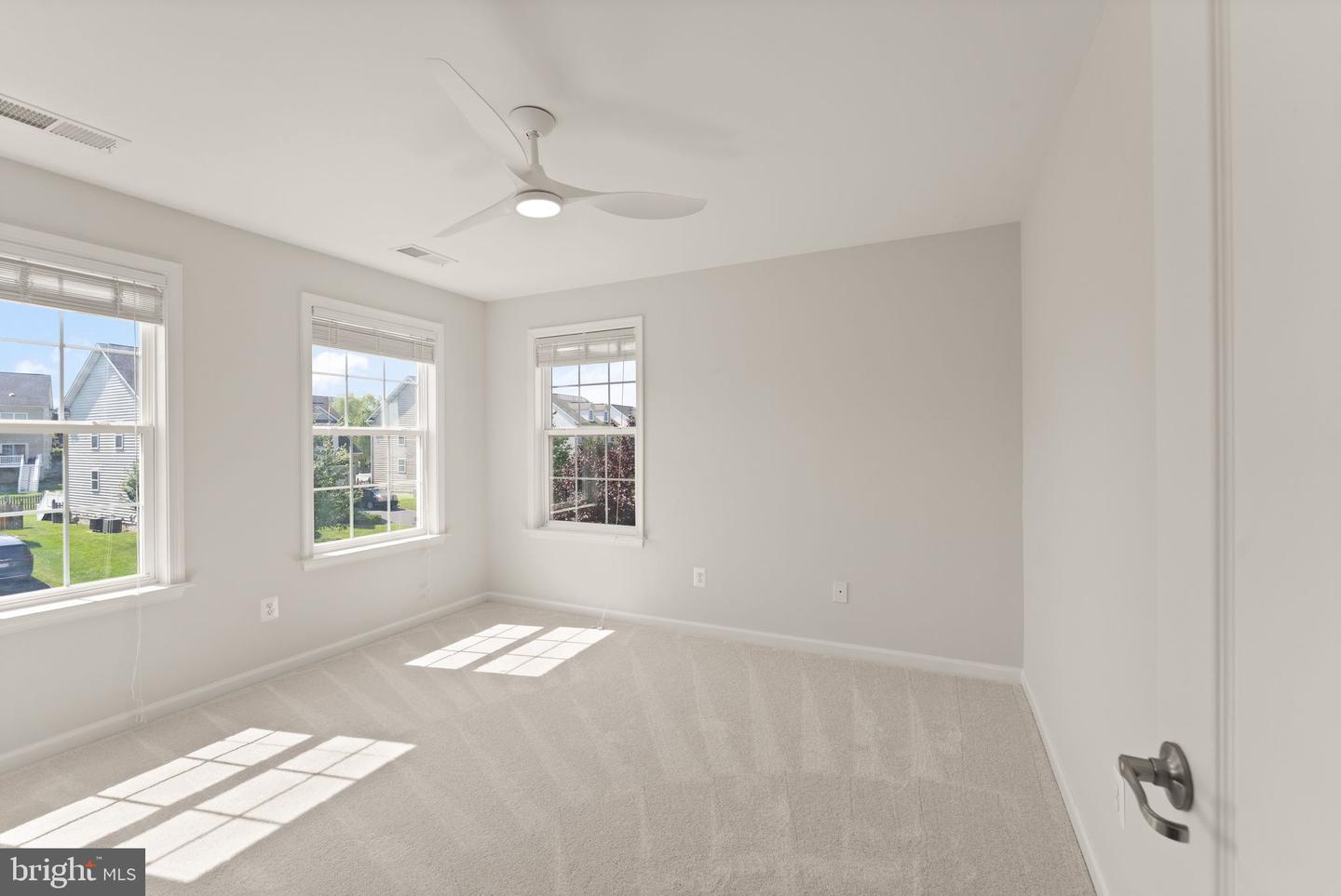 21928 PROVIDENCE FORGE DR, BRAMBLETON, Virginia 20148, 5 Bedrooms Bedrooms, ,4 BathroomsBathrooms,Residential,For sale,21928 PROVIDENCE FORGE DR,VALO2096402 MLS # VALO2096402