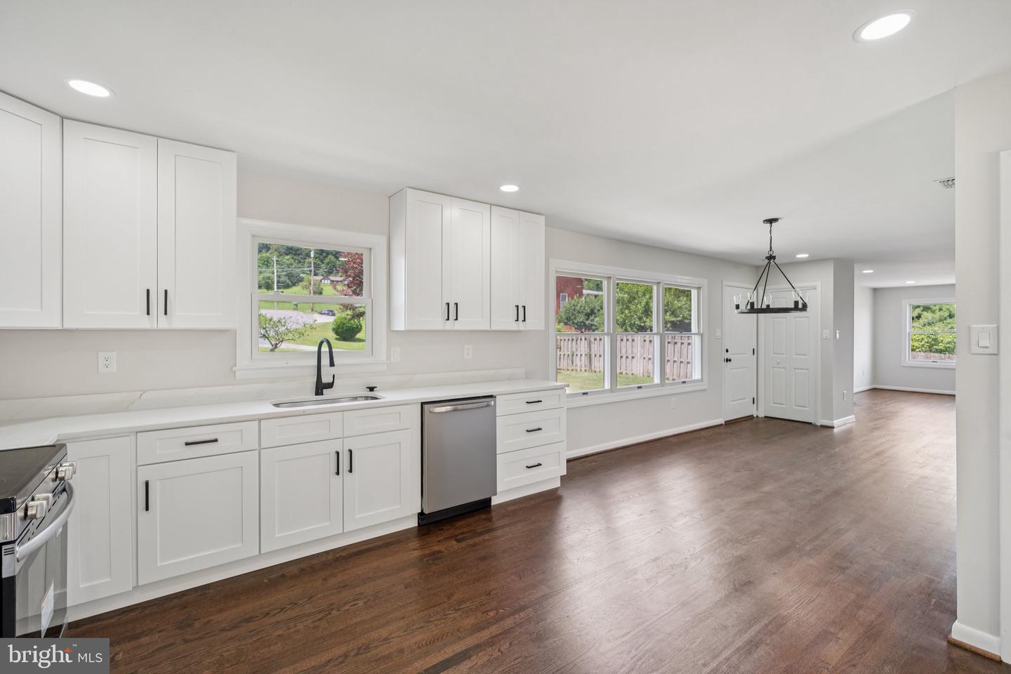 152 BURNT CHURCH RD, WINCHESTER, Virginia 22603, 3 Bedrooms Bedrooms, ,3 BathroomsBathrooms,Residential,For sale,152 BURNT CHURCH RD,VAFV2034770 MLS # VAFV2034770