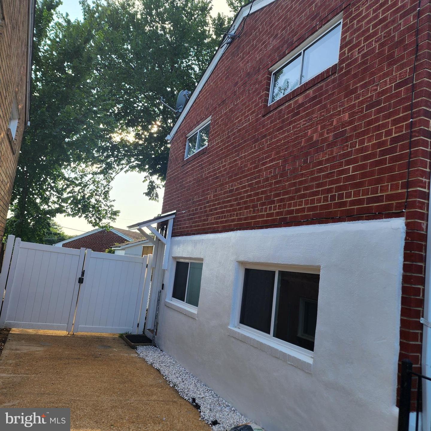 1405 42ND ST SE, WASHINGTON, District Of Columbia 20020, 4 Bedrooms Bedrooms, ,2 BathroomsBathrooms,Residential,For sale,1405 42ND ST SE,DCDC2205006 MLS # DCDC2205006