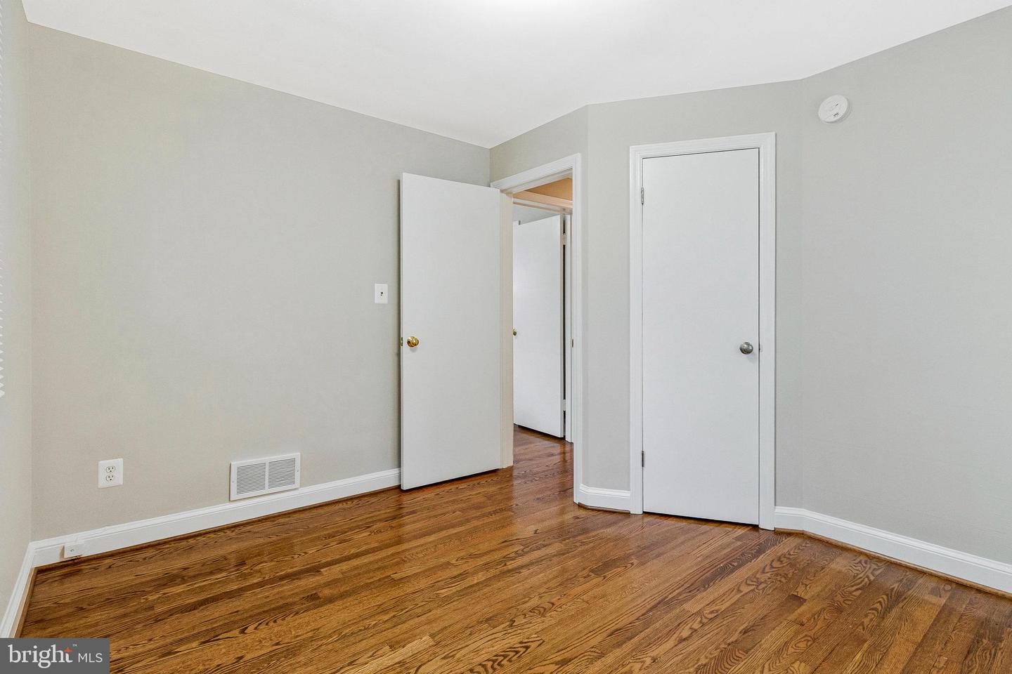 4752 6TH ST S, ARLINGTON, Virginia 22204, 4 Bedrooms Bedrooms, ,2 BathroomsBathrooms,Residential,For sale,4752 6TH ST S,VAAR2059598 MLS # VAAR2059598