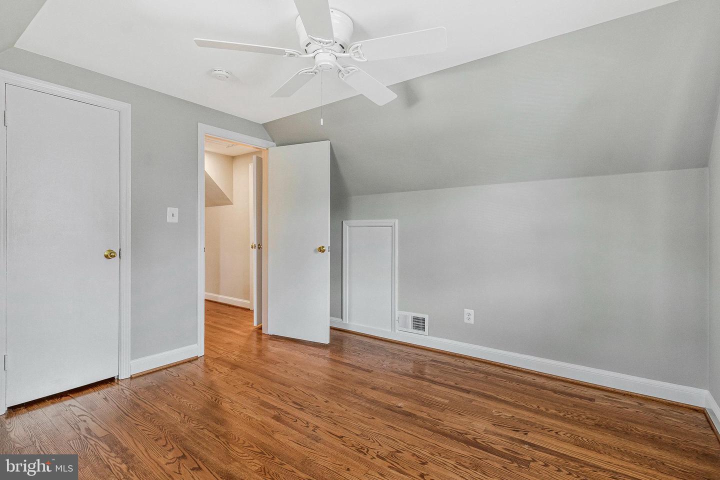 4752 6TH ST S, ARLINGTON, Virginia 22204, 4 Bedrooms Bedrooms, ,2 BathroomsBathrooms,Residential,For sale,4752 6TH ST S,VAAR2059598 MLS # VAAR2059598