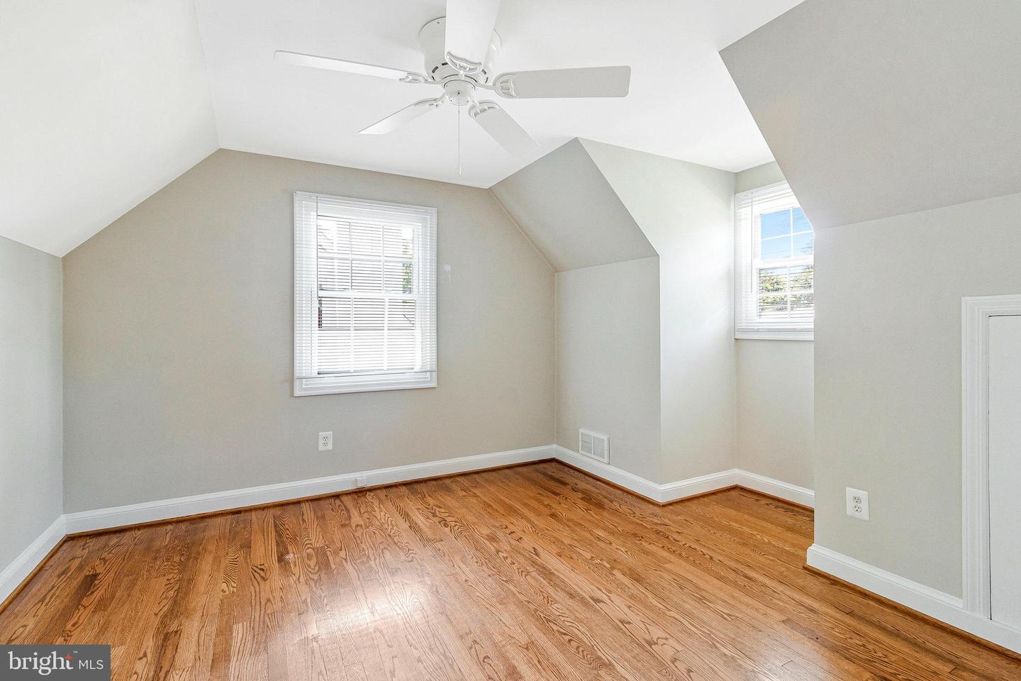 4752 6TH ST S, ARLINGTON, Virginia 22204, 4 Bedrooms Bedrooms, ,2 BathroomsBathrooms,Residential,For sale,4752 6TH ST S,VAAR2059598 MLS # VAAR2059598