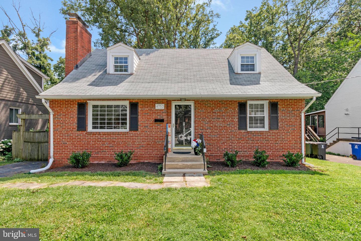 4752 6TH ST S, ARLINGTON, Virginia 22204, 4 Bedrooms Bedrooms, ,2 BathroomsBathrooms,Residential,For sale,4752 6TH ST S,VAAR2059598 MLS # VAAR2059598