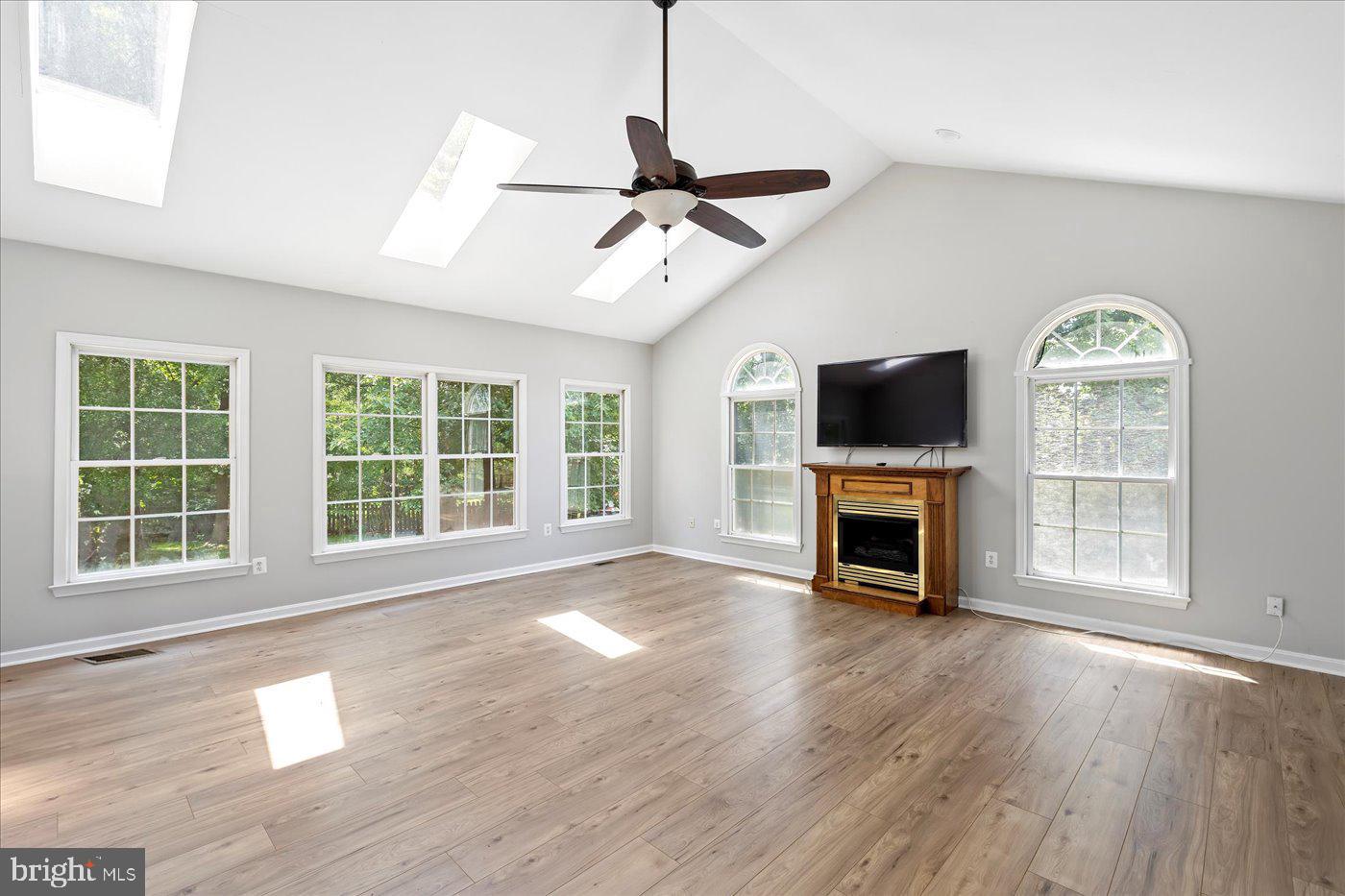 11617 KINGSWOOD BLVD, FREDERICKSBURG, Virginia 22408, 5 Bedrooms Bedrooms, ,3 BathroomsBathrooms,Residential,For sale,11617 KINGSWOOD BLVD,VASP2034282 MLS # VASP2034282