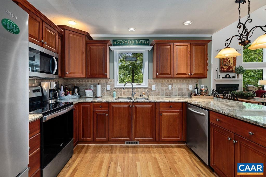 679 PEDLARS EDGE DR, WINTERGREEN, Virginia 22967, 4 Bedrooms Bedrooms, ,4 BathroomsBathrooms,Residential,For sale,679 PEDLARS EDGE DR,666261 MLS # 666261