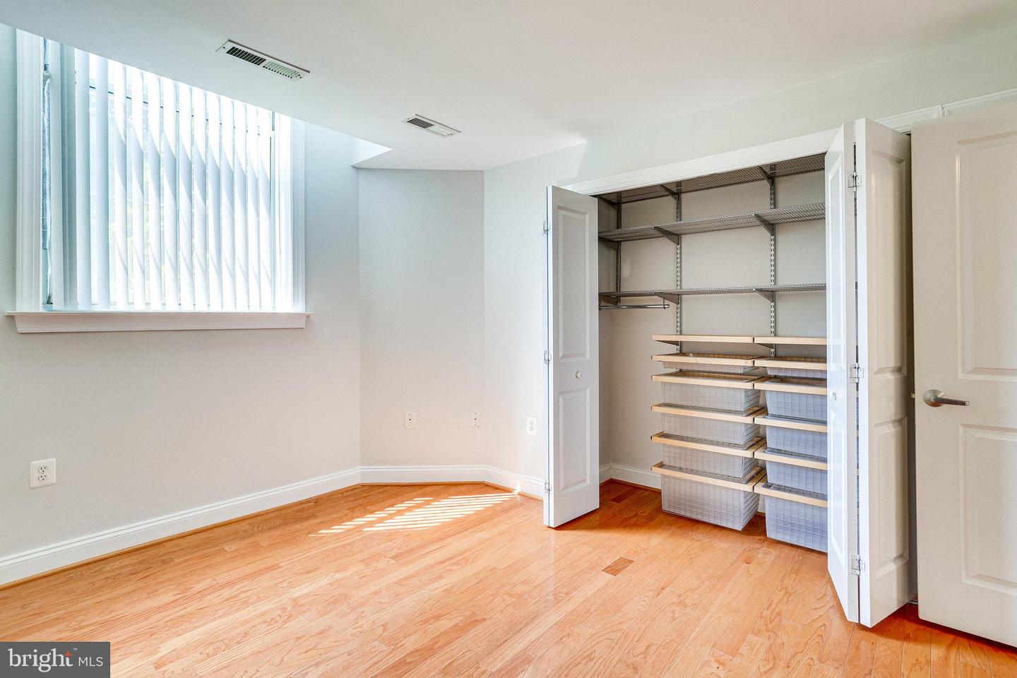 18 15TH ST NE #18, WASHINGTON, District Of Columbia 20002, 1 Bedroom Bedrooms, ,1 BathroomBathrooms,Residential,For sale,18 15TH ST NE #18,DCDC2208532 MLS # DCDC2208532