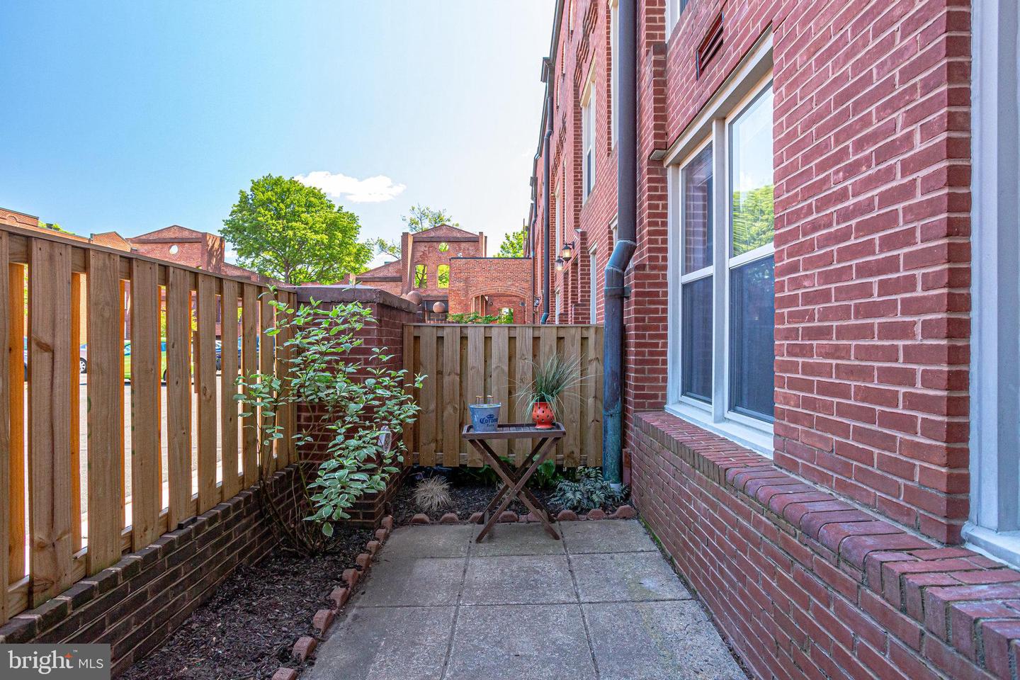 18 15TH ST NE #18, WASHINGTON, District Of Columbia 20002, 1 Bedroom Bedrooms, ,1 BathroomBathrooms,Residential,For sale,18 15TH ST NE #18,DCDC2208532 MLS # DCDC2208532