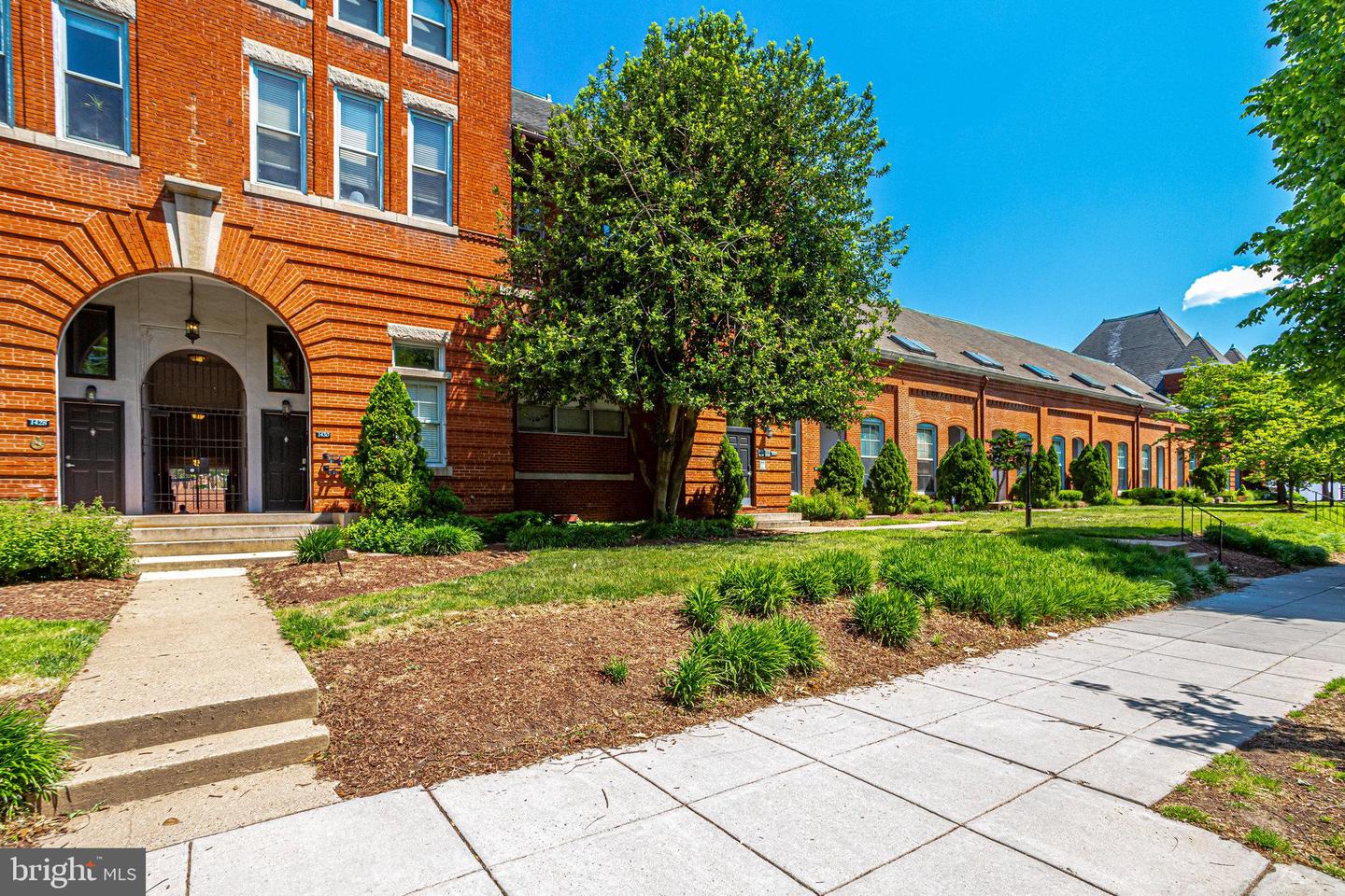 18 15TH ST NE #18, WASHINGTON, District Of Columbia 20002, 1 Bedroom Bedrooms, ,1 BathroomBathrooms,Residential,For sale,18 15TH ST NE #18,DCDC2208532 MLS # DCDC2208532
