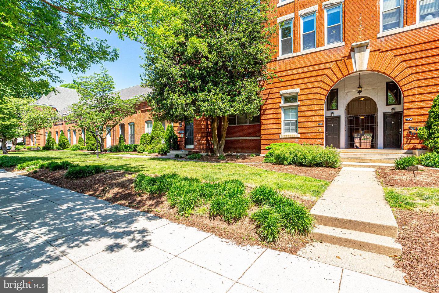 18 15TH ST NE #18, WASHINGTON, District Of Columbia 20002, 1 Bedroom Bedrooms, ,1 BathroomBathrooms,Residential,For sale,18 15TH ST NE #18,DCDC2208532 MLS # DCDC2208532