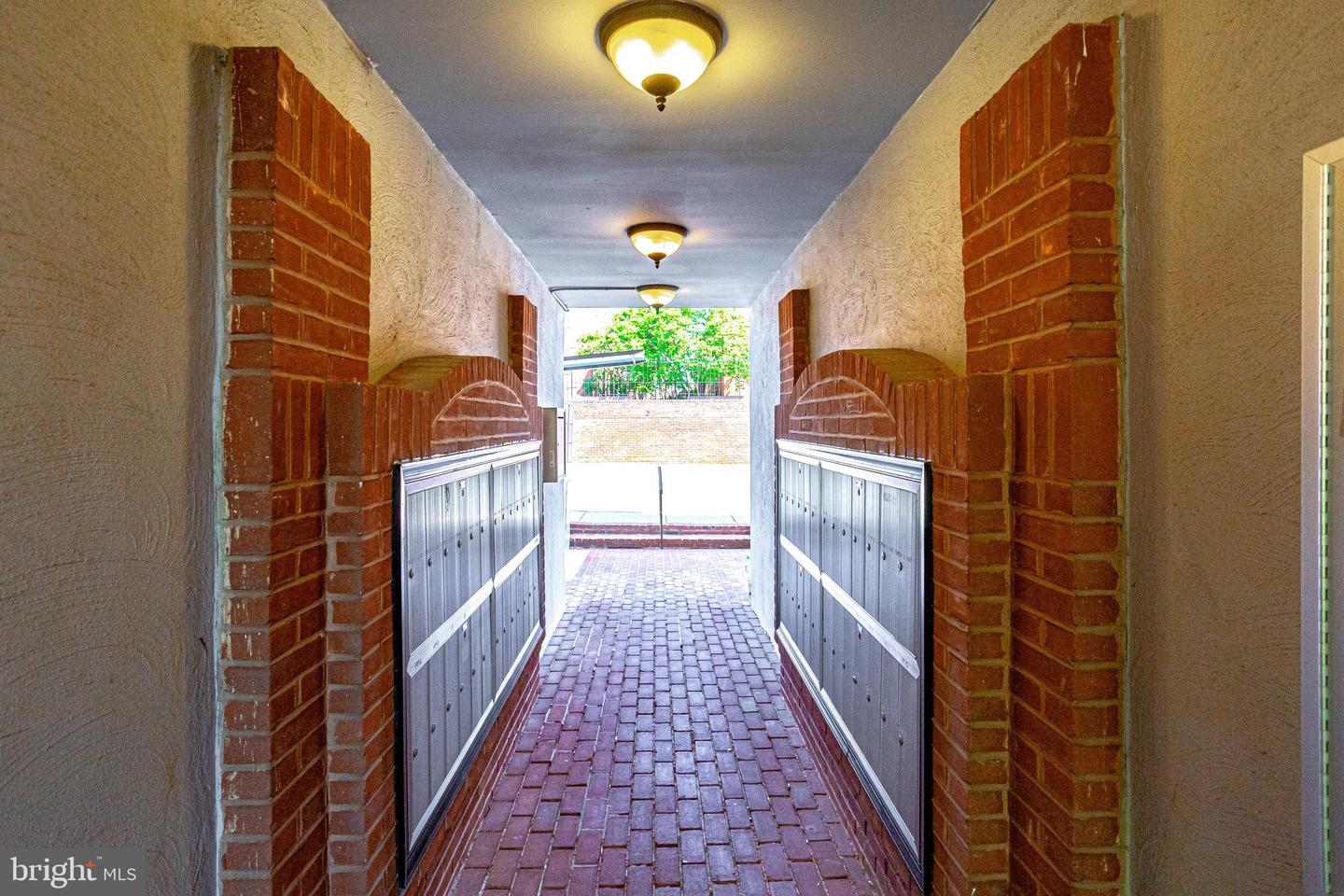 18 15TH ST NE #18, WASHINGTON, District Of Columbia 20002, 1 Bedroom Bedrooms, ,1 BathroomBathrooms,Residential,For sale,18 15TH ST NE #18,DCDC2208532 MLS # DCDC2208532