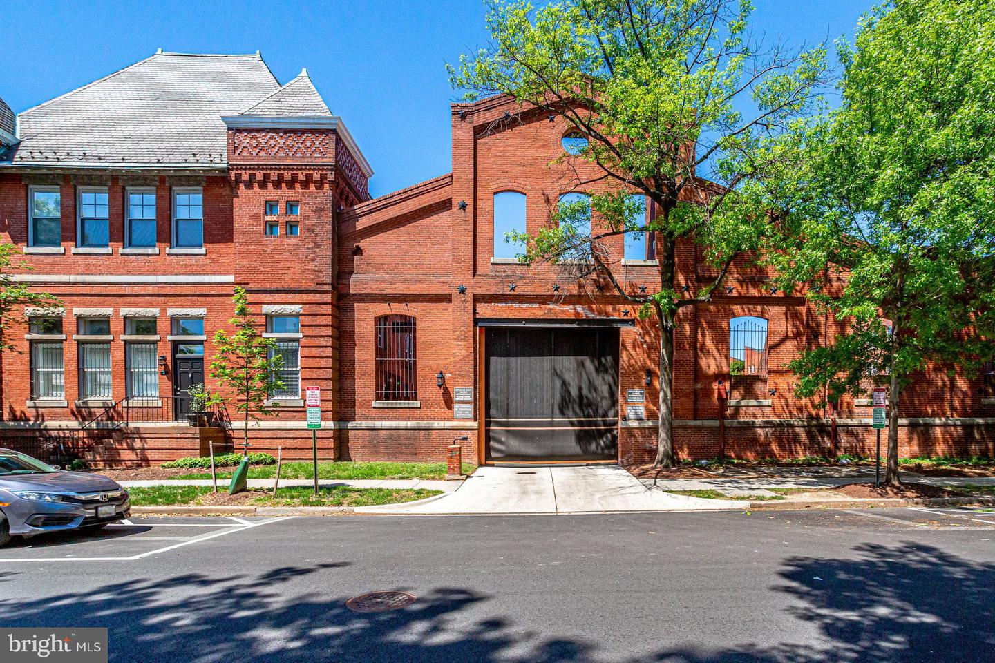 18 15TH ST NE #18, WASHINGTON, District Of Columbia 20002, 1 Bedroom Bedrooms, ,1 BathroomBathrooms,Residential,For sale,18 15TH ST NE #18,DCDC2208532 MLS # DCDC2208532
