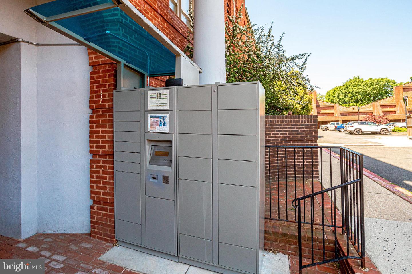 18 15TH ST NE #18, WASHINGTON, District Of Columbia 20002, 1 Bedroom Bedrooms, ,1 BathroomBathrooms,Residential,For sale,18 15TH ST NE #18,DCDC2208532 MLS # DCDC2208532