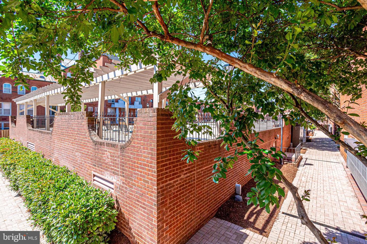 18 15TH ST NE #18, WASHINGTON, District Of Columbia 20002, 1 Bedroom Bedrooms, ,1 BathroomBathrooms,Residential,For sale,18 15TH ST NE #18,DCDC2208532 MLS # DCDC2208532