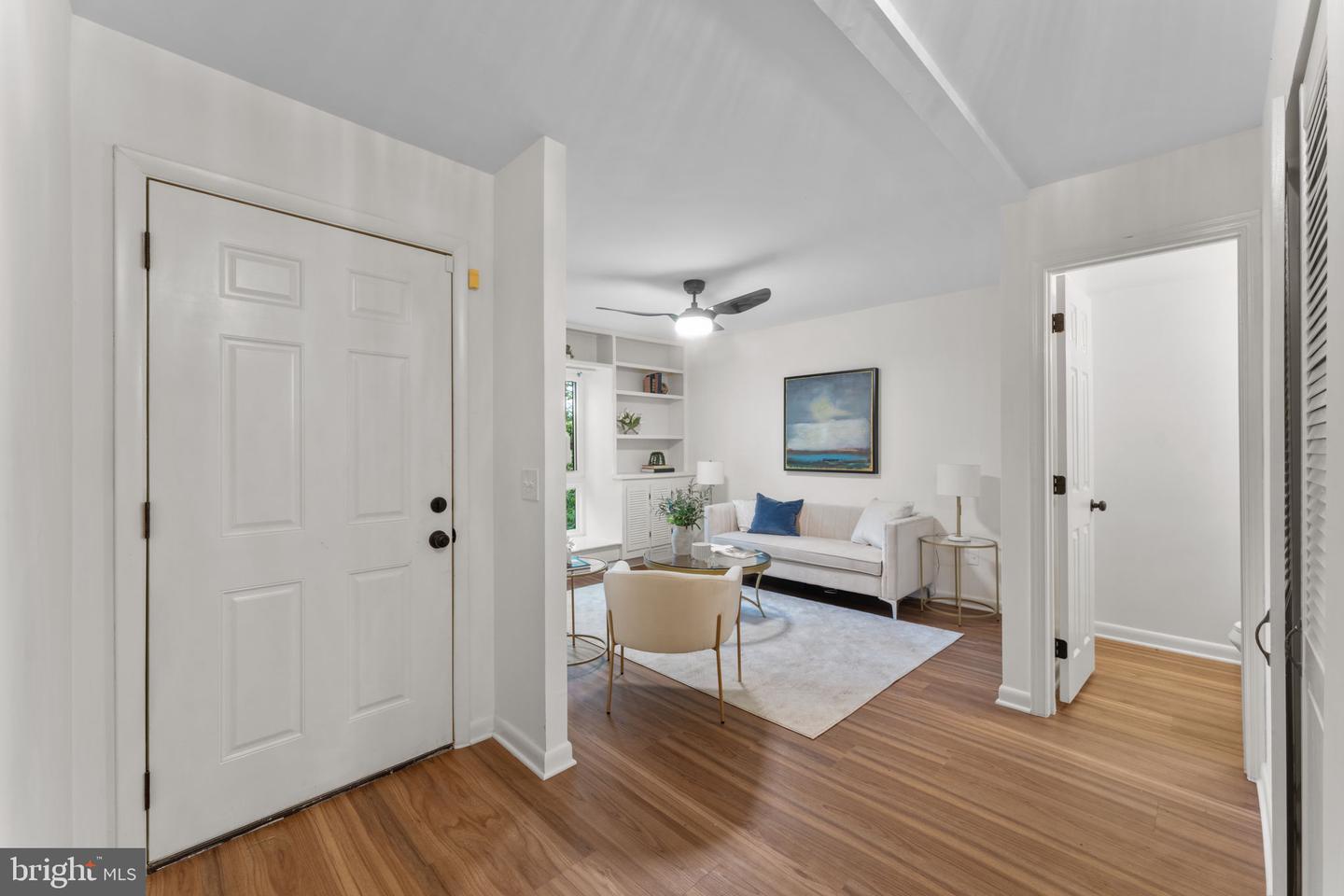 11858 S LAKES CT, RESTON, Virginia 20191, 3 Bedrooms Bedrooms, ,3 BathroomsBathrooms,Residential,For sale,11858 S LAKES CT,VAFX2253694 MLS # VAFX2253694