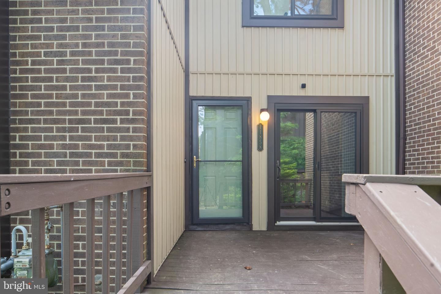 11858 S LAKES CT, RESTON, Virginia 20191, 3 Bedrooms Bedrooms, ,3 BathroomsBathrooms,Residential,For sale,11858 S LAKES CT,VAFX2253694 MLS # VAFX2253694