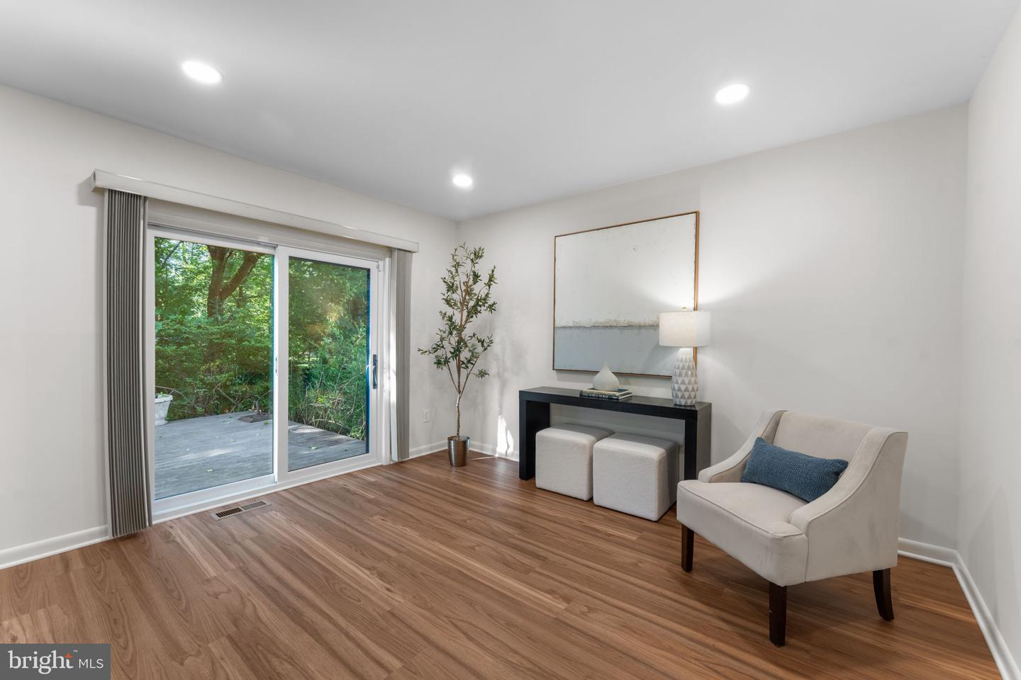11858 S LAKES CT, RESTON, Virginia 20191, 3 Bedrooms Bedrooms, ,3 BathroomsBathrooms,Residential,For sale,11858 S LAKES CT,VAFX2253694 MLS # VAFX2253694