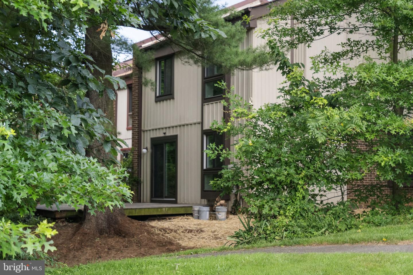 11858 S LAKES CT, RESTON, Virginia 20191, 3 Bedrooms Bedrooms, ,3 BathroomsBathrooms,Residential,For sale,11858 S LAKES CT,VAFX2253694 MLS # VAFX2253694