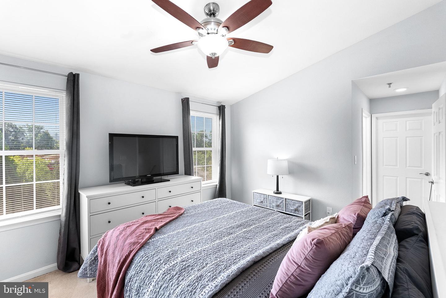 12797 FAIR BRIAR LN, FAIRFAX, Virginia 22033, 3 Bedrooms Bedrooms, ,3 BathroomsBathrooms,Residential,For sale,12797 FAIR BRIAR LN,VAFX2253756 MLS # VAFX2253756