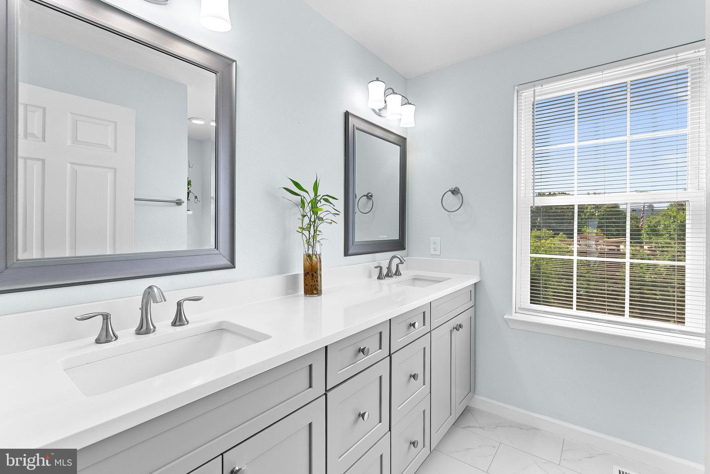 12797 FAIR BRIAR LN, FAIRFAX, Virginia 22033, 3 Bedrooms Bedrooms, ,3 BathroomsBathrooms,Residential,For sale,12797 FAIR BRIAR LN,VAFX2253756 MLS # VAFX2253756