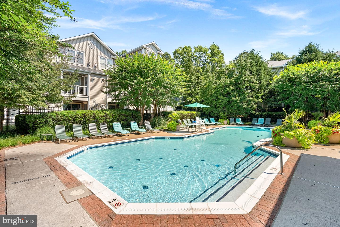 12797 FAIR BRIAR LN, FAIRFAX, Virginia 22033, 3 Bedrooms Bedrooms, ,3 BathroomsBathrooms,Residential,For sale,12797 FAIR BRIAR LN,VAFX2253756 MLS # VAFX2253756
