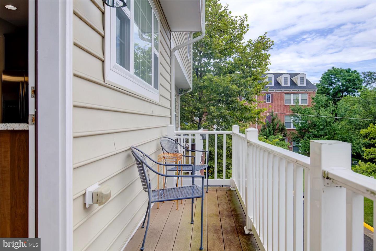 2046 BLUNT LN, ALEXANDRIA, Virginia 22303, 3 Bedrooms Bedrooms, ,3 BathroomsBathrooms,Residential,For sale,2046 BLUNT LN,VAFX2253784 MLS # VAFX2253784