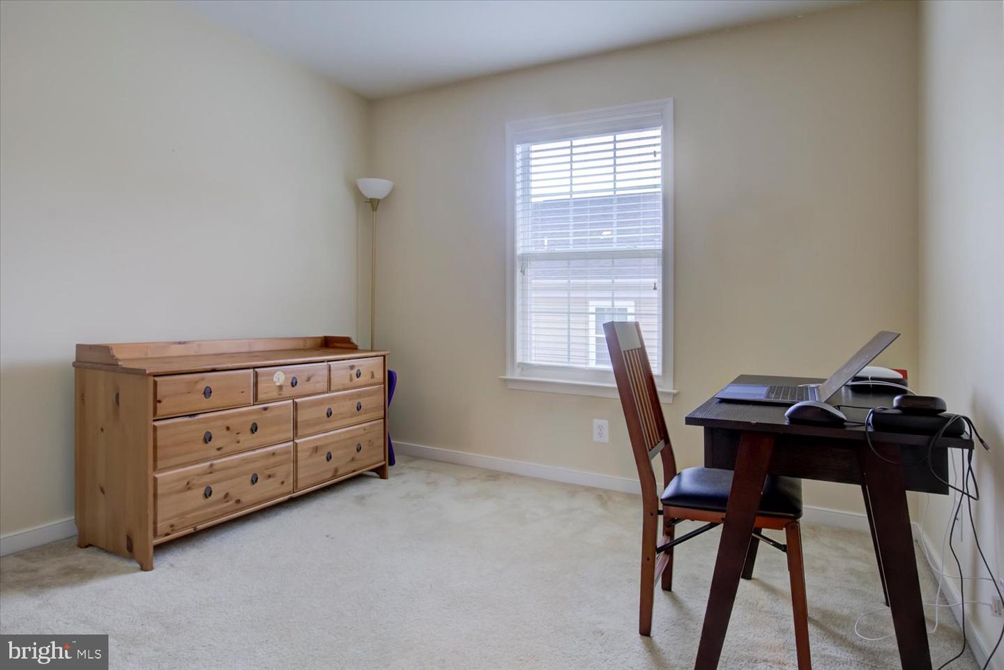 2046 BLUNT LN, ALEXANDRIA, Virginia 22303, 3 Bedrooms Bedrooms, ,3 BathroomsBathrooms,Residential,For sale,2046 BLUNT LN,VAFX2253784 MLS # VAFX2253784