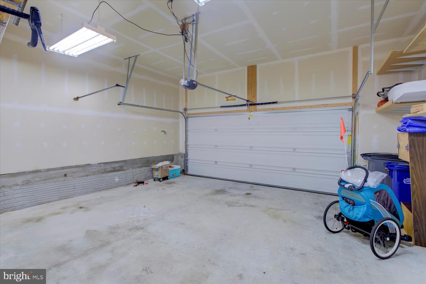 2046 BLUNT LN, ALEXANDRIA, Virginia 22303, 3 Bedrooms Bedrooms, ,3 BathroomsBathrooms,Residential,For sale,2046 BLUNT LN,VAFX2253784 MLS # VAFX2253784