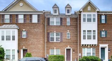 2046 BLUNT LN, ALEXANDRIA, Virginia 22303, 3 Bedrooms Bedrooms, ,3 BathroomsBathrooms,Residential,For sale,2046 BLUNT LN,VAFX2253784 MLS # VAFX2253784