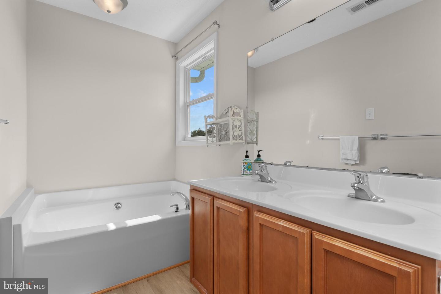 17417 HAWTHORNE AVE, CULPEPER, Virginia 22701, 4 Bedrooms Bedrooms, ,3 BathroomsBathrooms,Residential,For sale,17417 HAWTHORNE AVE,VACU2010958 MLS # VACU2010958