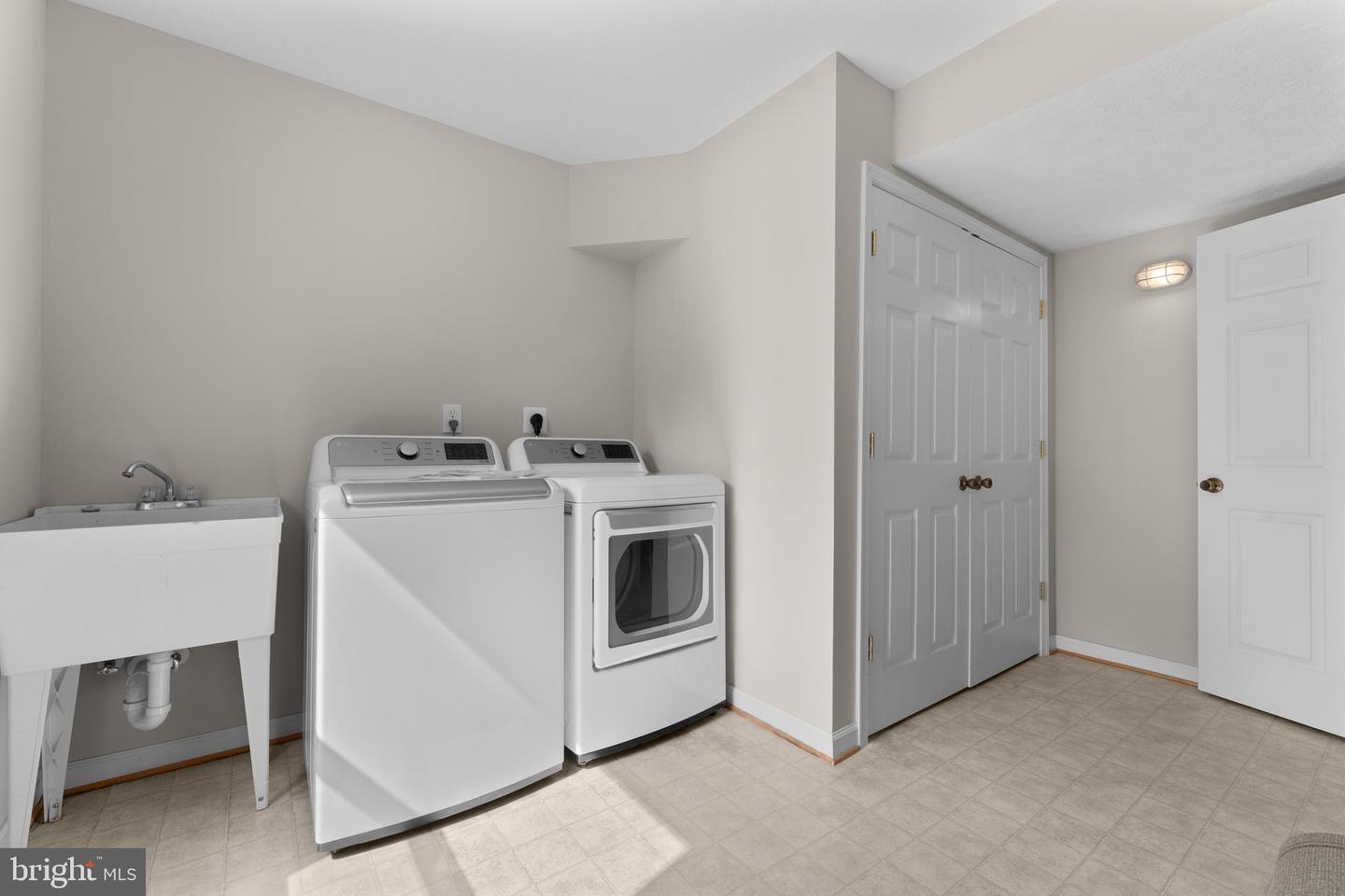 17417 HAWTHORNE AVE, CULPEPER, Virginia 22701, 4 Bedrooms Bedrooms, ,3 BathroomsBathrooms,Residential,For sale,17417 HAWTHORNE AVE,VACU2010958 MLS # VACU2010958