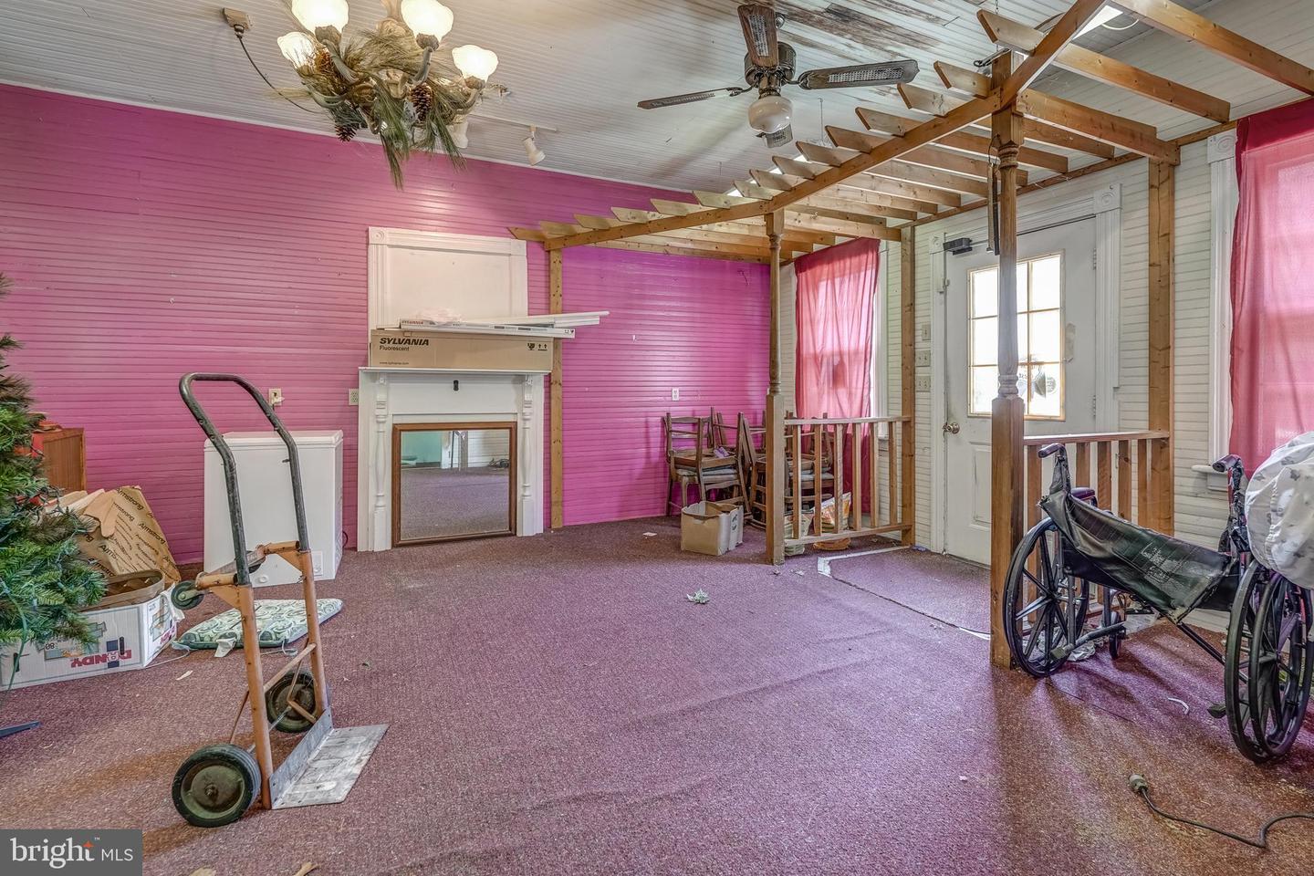 602 E 1ST ST, MINERAL, Virginia 23117, 3 Bedrooms Bedrooms, 10 Rooms Rooms,2 BathroomsBathrooms,Residential,For sale,602 E 1ST ST,VALA2008158 MLS # VALA2008158